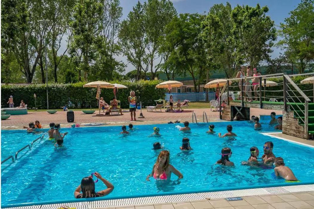 Vacanceselect Mobil Homes - Camping Pineta Sul Mare Camping Village Cesenatico Dış mekan fotoğraf